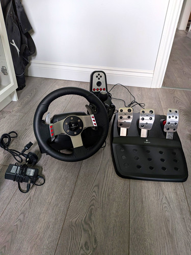 Logitech g27 racing wheel - logitech,