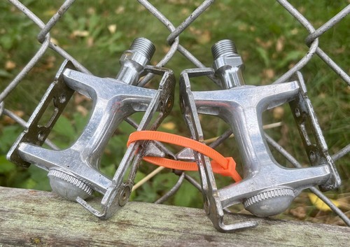 Specialized track pedals - track,